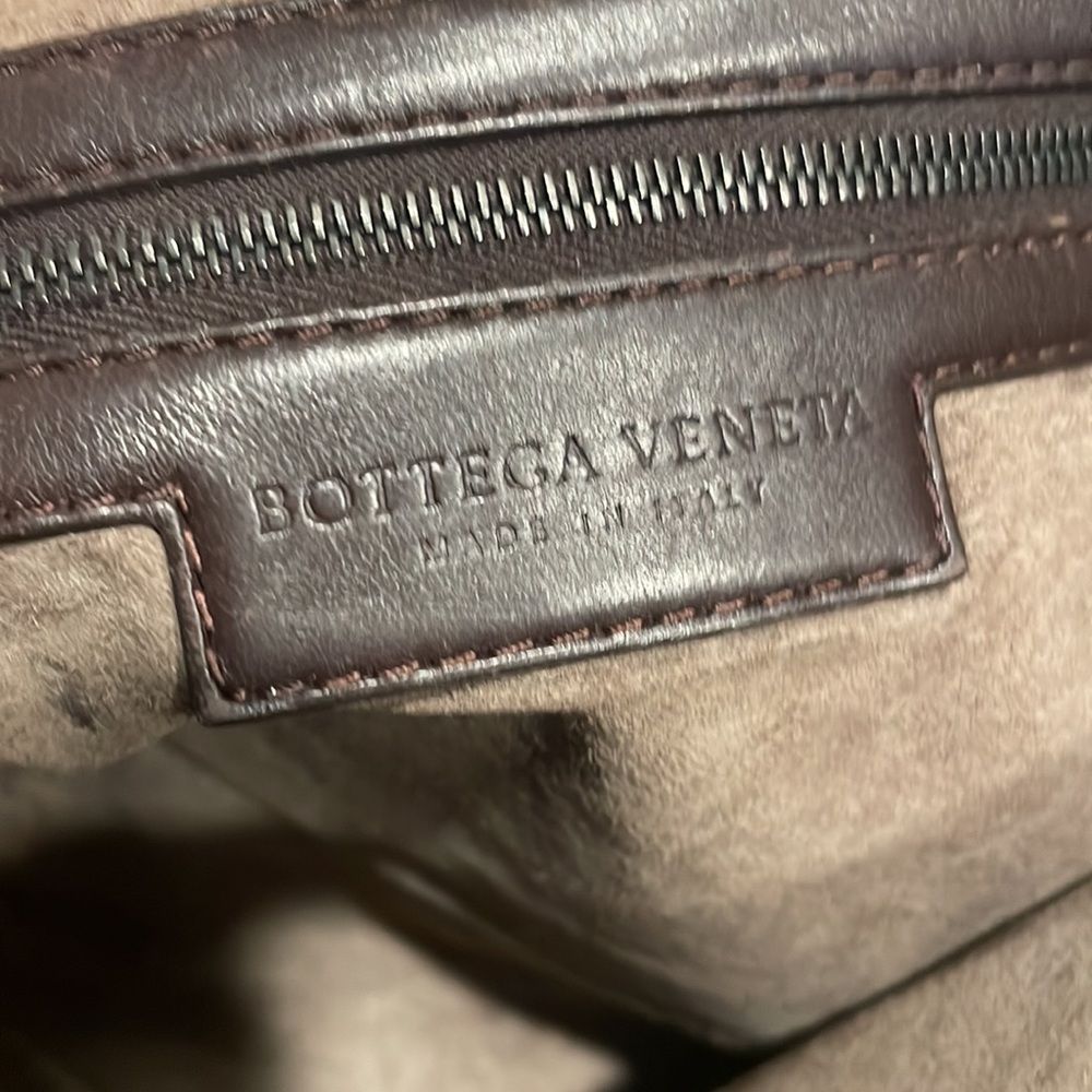 Bottega Veneta Intrecciato Woven Crossbody Bag - Picture 4 of 11